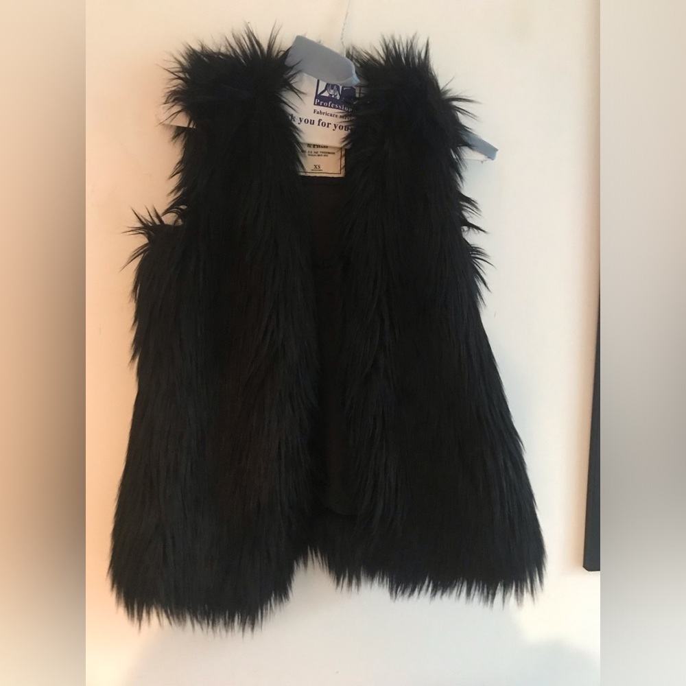 faux fur vest XS